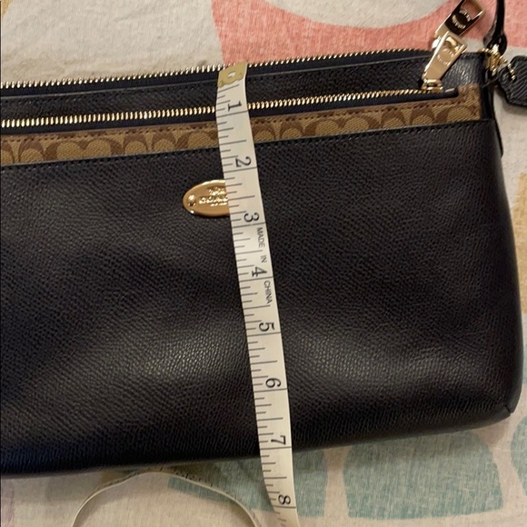 Coach Crossbody Bag - Picture 5 of 11